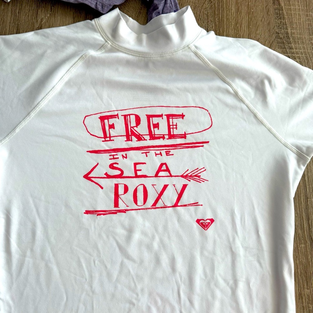 Roxy White Long Sleeve Swim or Surf Top with UV Tech and Free in the Sea Graphic
